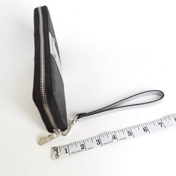 Michael Michael Kors | Met Center Stripe Wallet - Picture 6 of 8